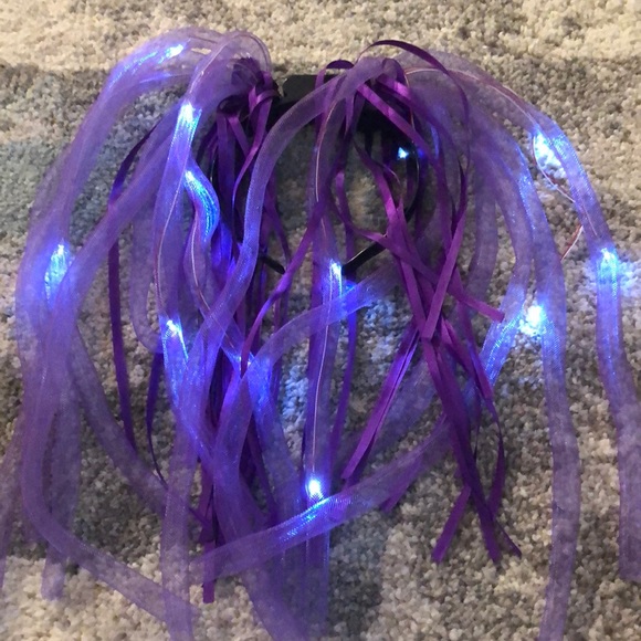 Other - ⚪️EUC Medussa Light Up Headband